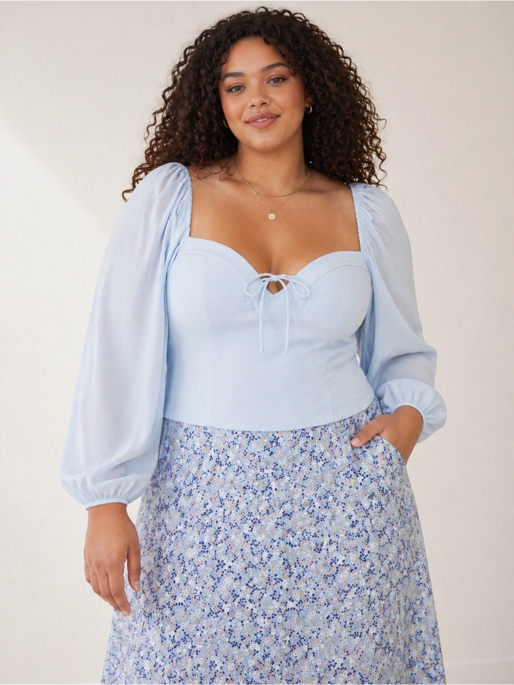 Aritzia novella blouse Light Blue Sweetheart Puff Sleeve Top
